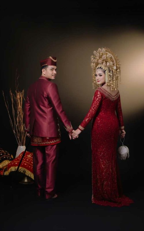 prewedding-pose-14-logiq.id_-e1777058607197.jpg